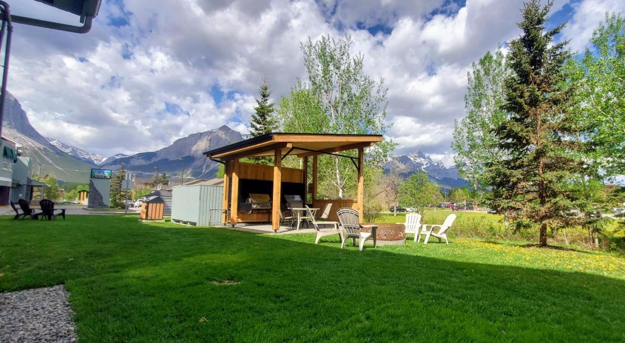 Hotel Sunset Mountain Canmore